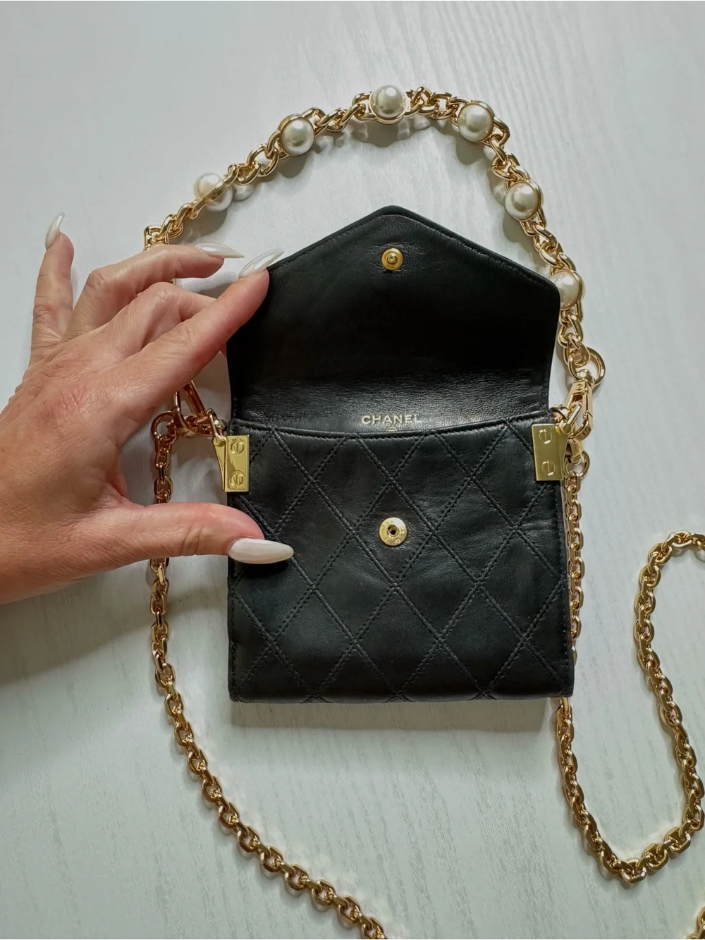 Authentic Vintage Chanel CC Wallet on Chain Black Quilted Leather Crossbody Bag - Picture 8 of 16